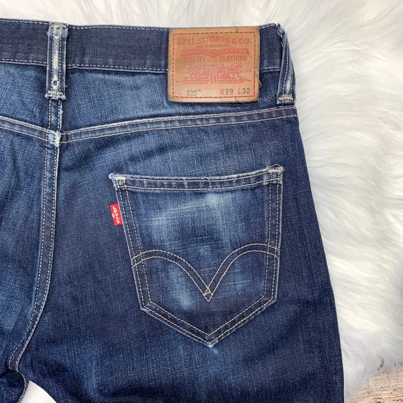 🚫SOLD! 👖|•LEVI'S•| 520 Cutoff Jean Shorts👖 - Picture 3 of 8